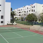 アパートホテル Clube Alvorferias 3*