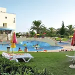 Clube Alvorferias アパートホテル アルヴォル