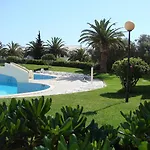 Clube Alvorferias アパートホテル 3*