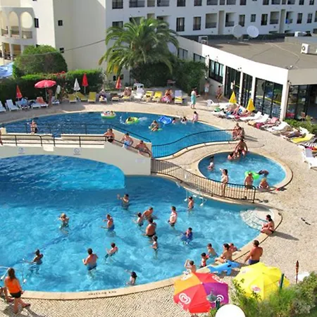 Ξενοδοχείο με διαμερίσματα Clube Alvorferias